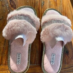 GUESS Slippy Faux Furry Pink Rhinestone Slippers Women’s 7